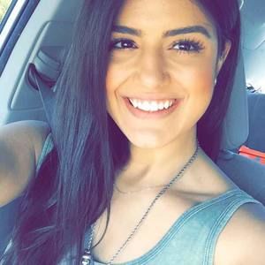 Meet your Posher, Alejandra